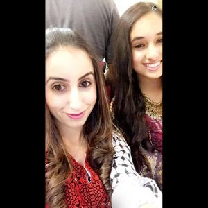 Meet your Posher, Ghada